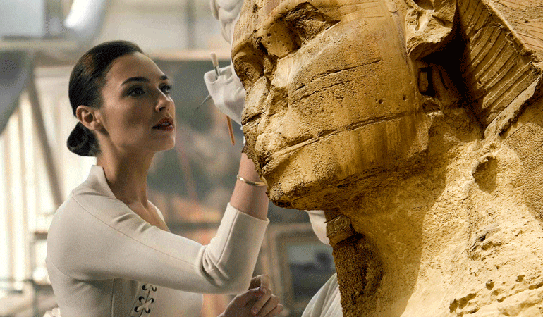 Wonder Woman Gal Gadot Joins in Death on the Nile